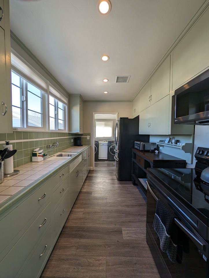 411 Birch St #NA - Photo 3 of 10