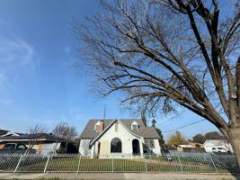 featured image of 4745 E Illinois Ave