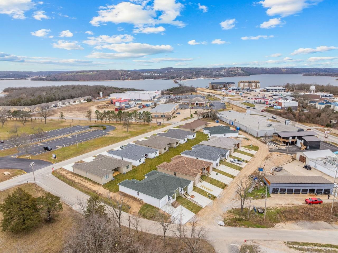 11 Kimberling Blvd #B - Photo 5 of 12