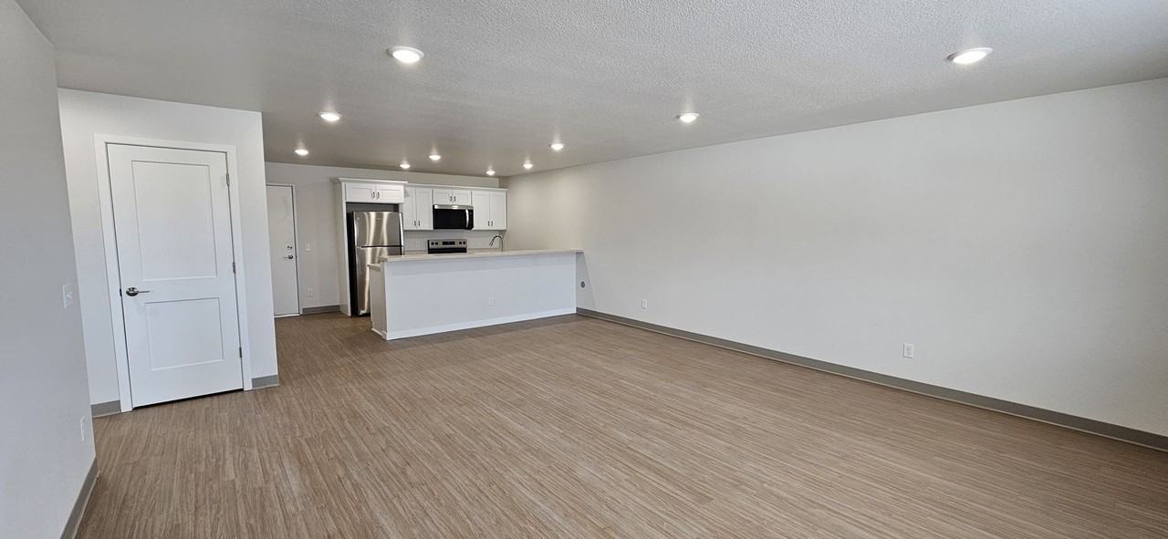 520th 6th St. - Photo 5 of 26