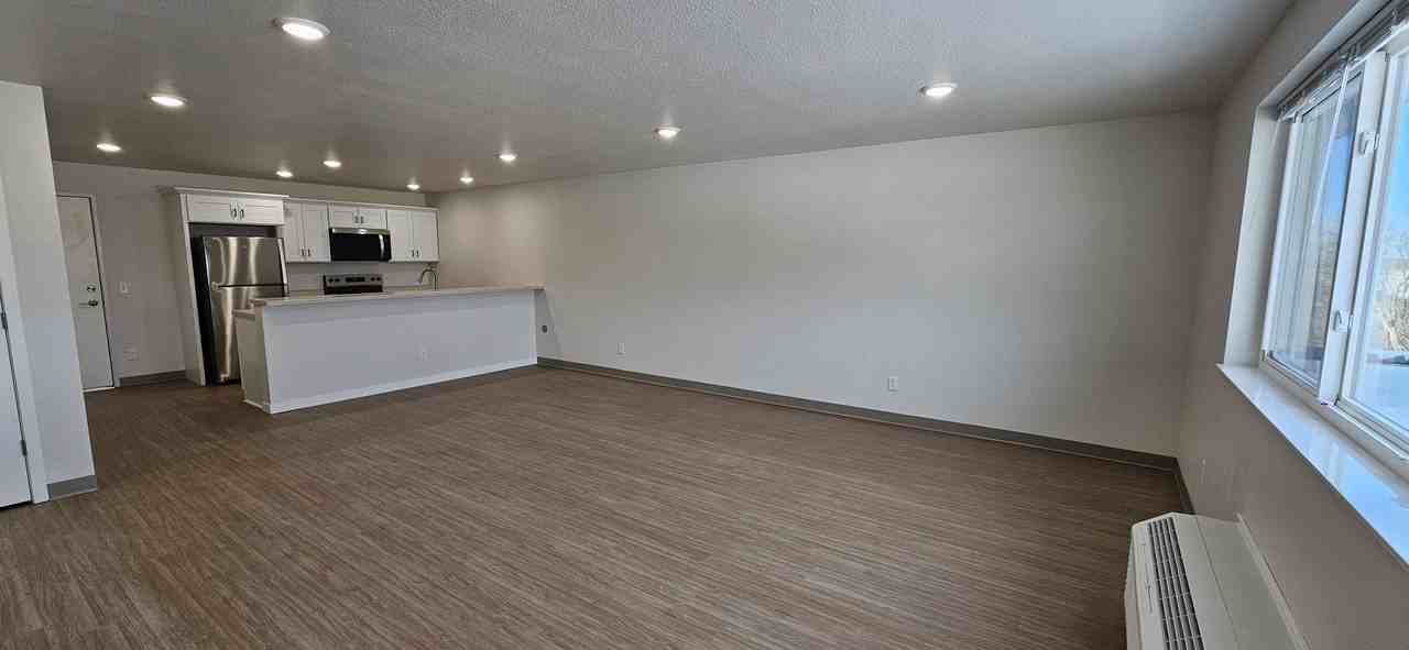 520th 6th St. - Photo 7 of 26