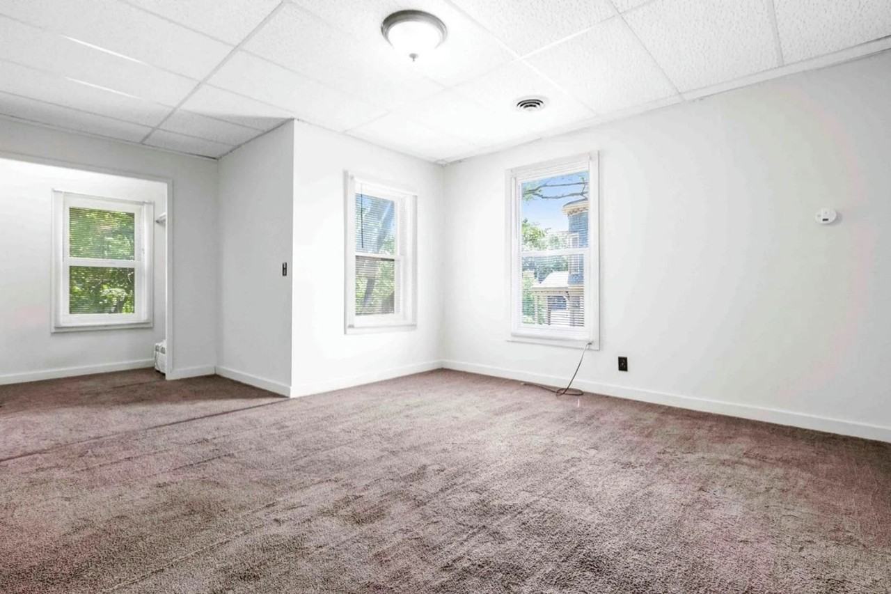 410 E. Grove - Photo 5 of 31