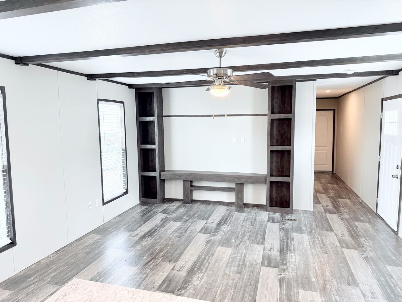 117 Betty St - Photo 5 of 23