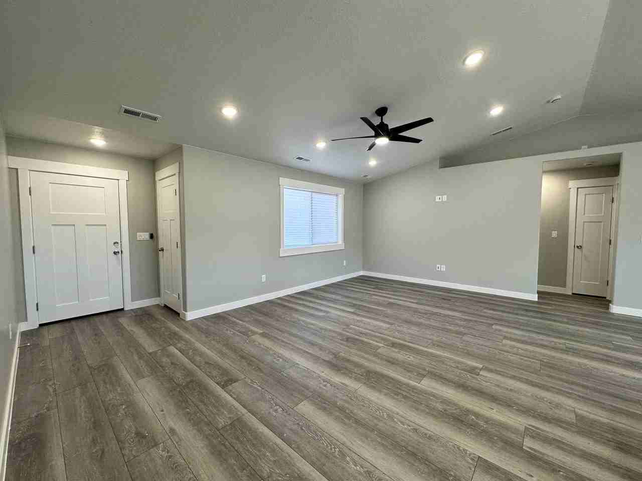 3984 Hawks Landing Loop - Photo 3 of 35