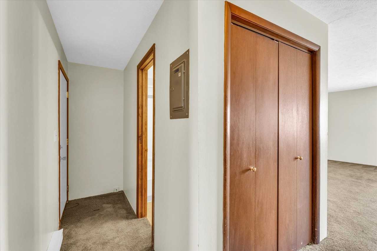 712 Arcadia Dr - Photo 4 of 19