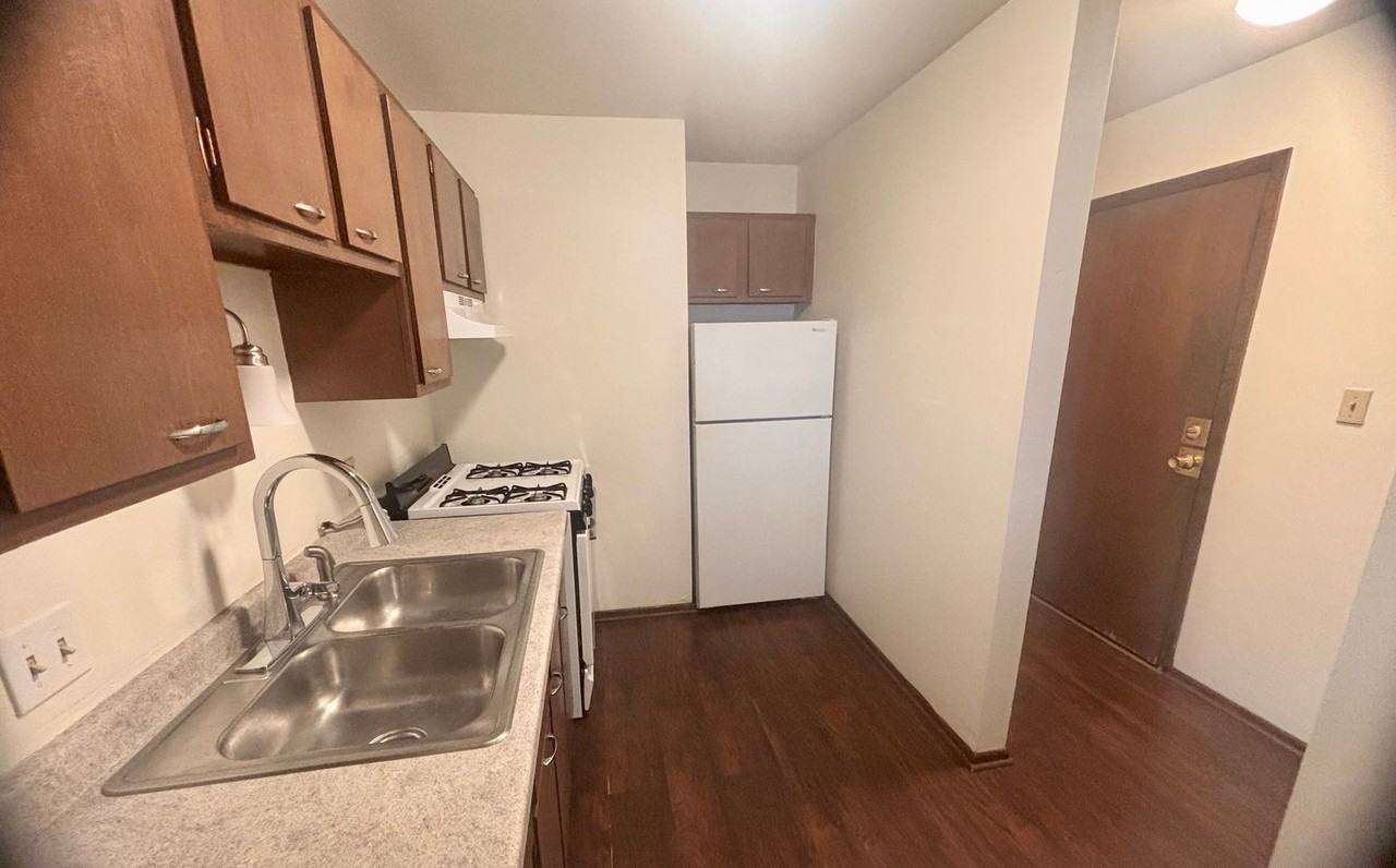 2637 Frederick - Photo 3 of 10