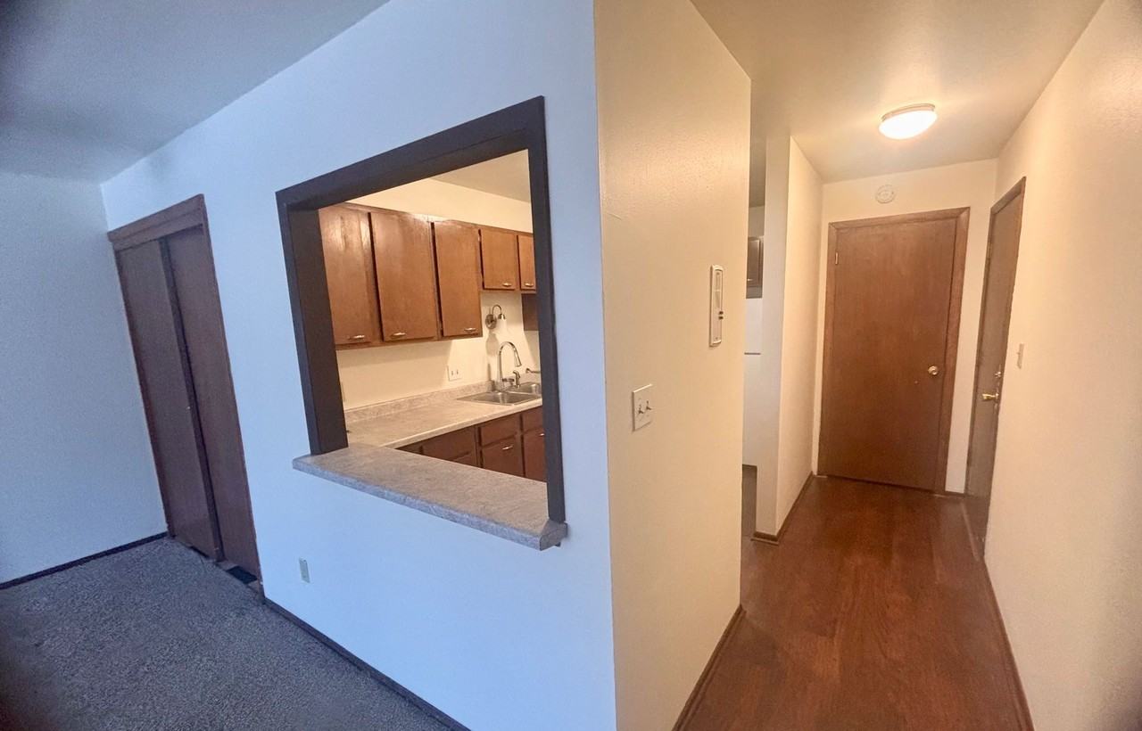 2637 Frederick - Photo 4 of 10