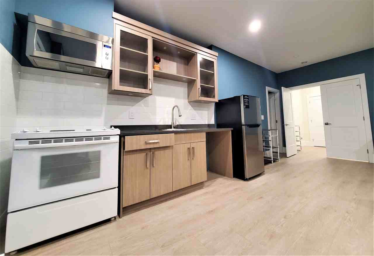 16640 19 Avenue - Photo 3 of 18