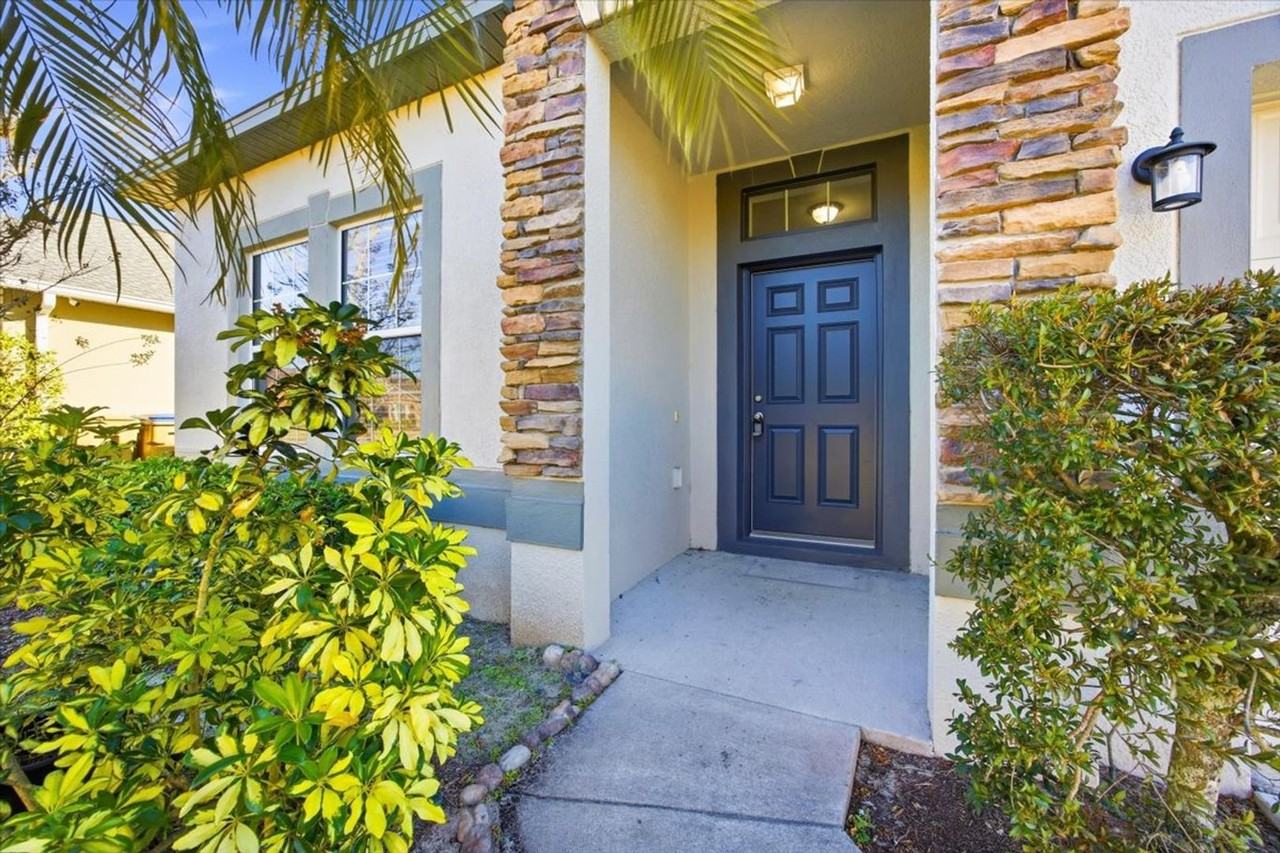 5588 Sycamore Canyon Dr - Photo 4 of 36