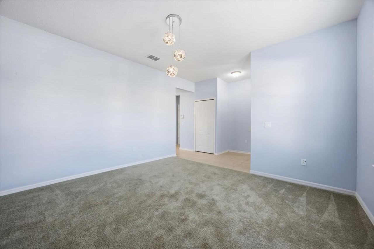 5588 Sycamore Canyon Dr - Photo 7 of 36