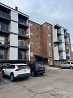 featured image of 1150 Golden Cir #211