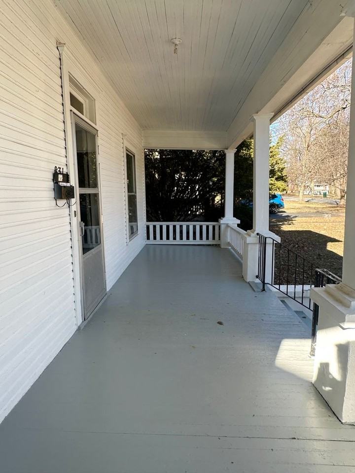 831 S Pickwick Ave - Photo 2 of 2