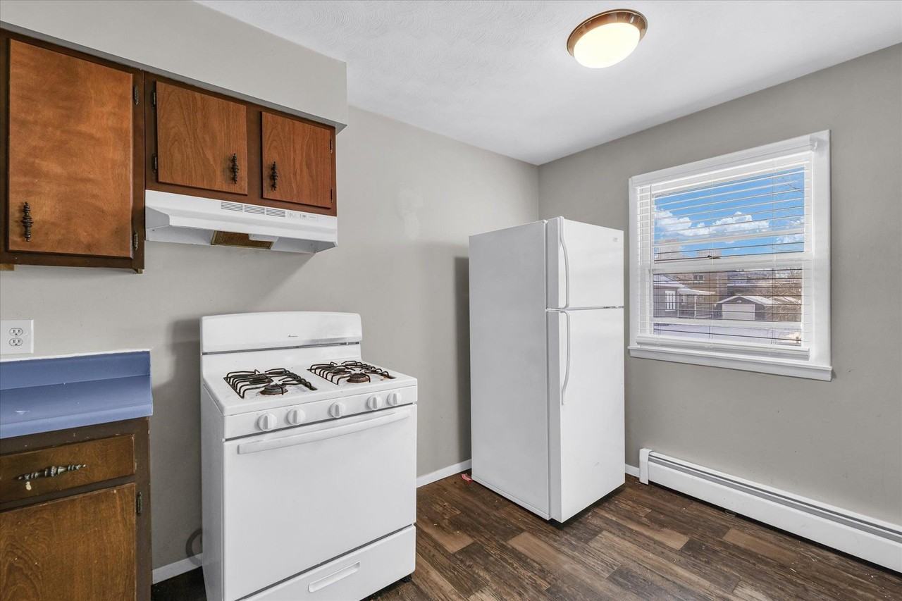 915 N. Madison - Photo 3 of 12