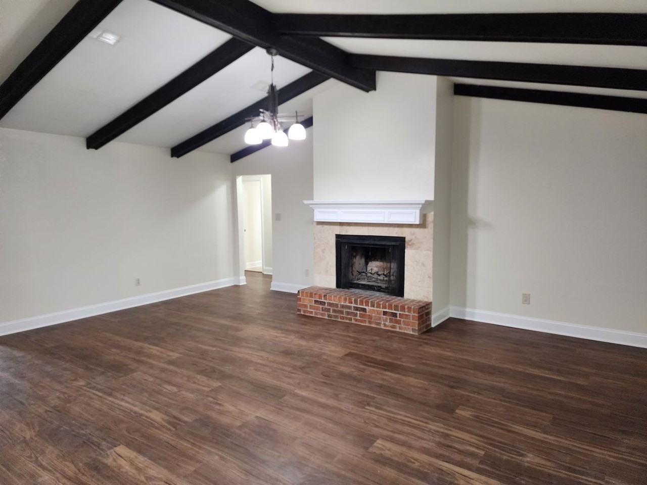 403 Yvette Marie Dr - Photo 3 of 9