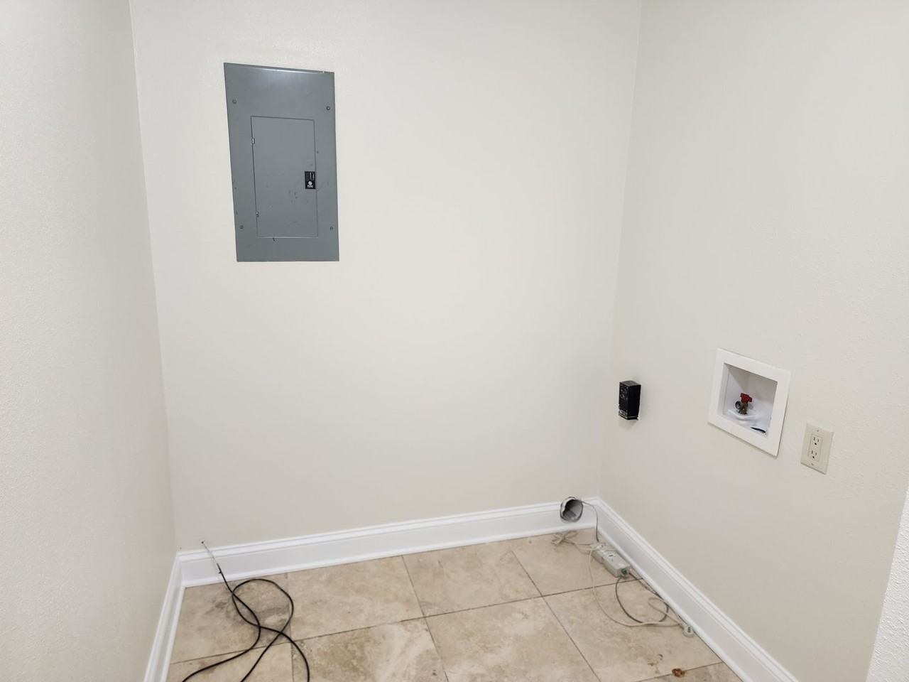 403 Yvette Marie Dr - Photo 5 of 9