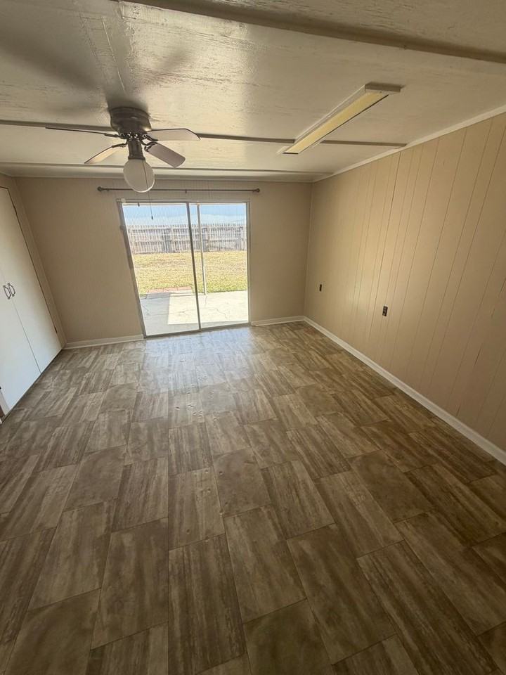 112 Dewberry Dr - Photo 4 of 11