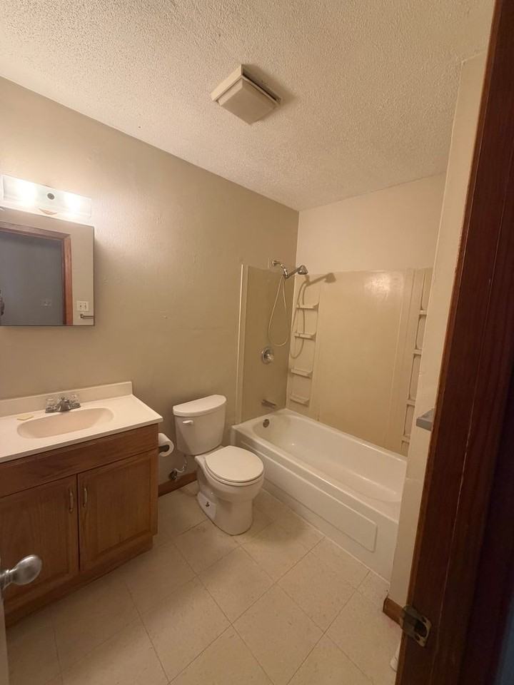 112 Dewberry Dr - Photo 5 of 11