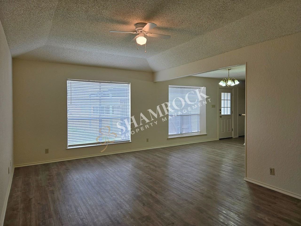 208 Kettler Dr - Photo 3 of 14