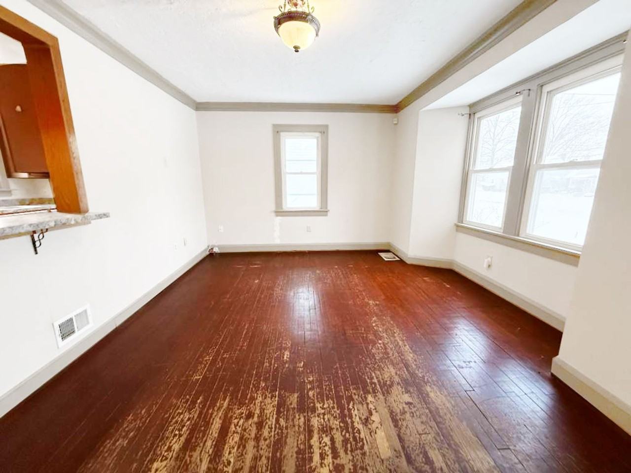 1525 E 254th St - Photo 6 of 14