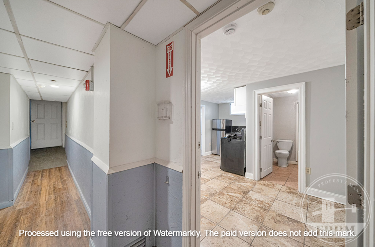 186 John St - Photo 3 of 34