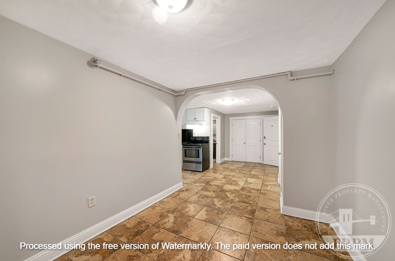 186 John St - Photo 4 of 34