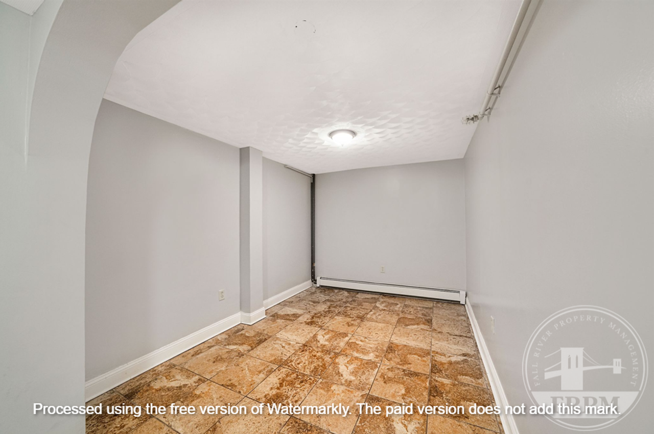 186 John St - Photo 6 of 34