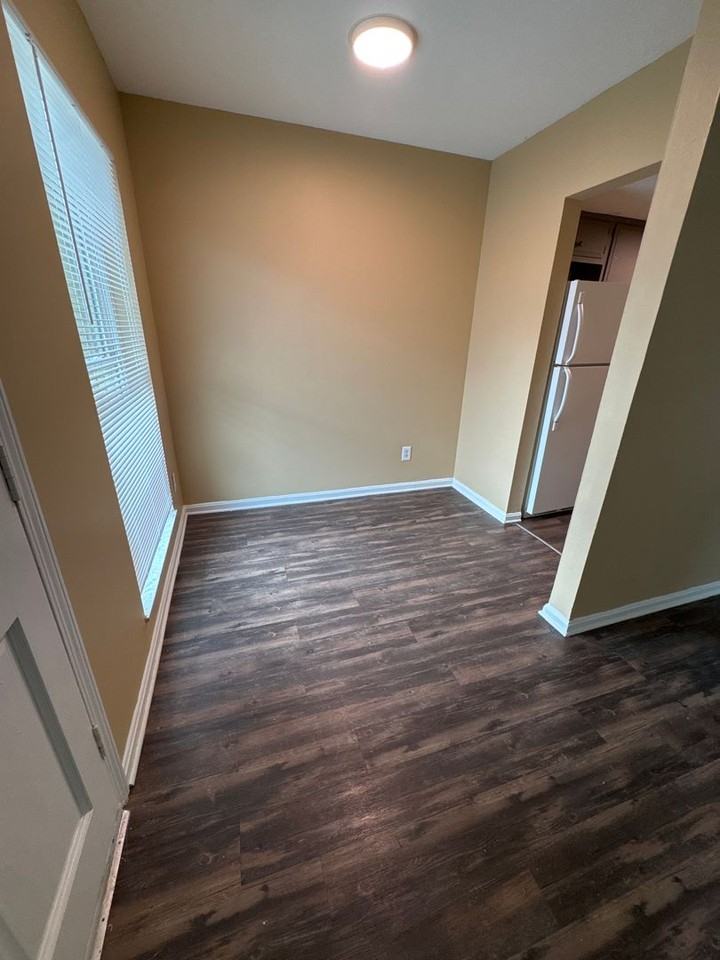 Auburndale Terril Lane - Photo 7 of 17