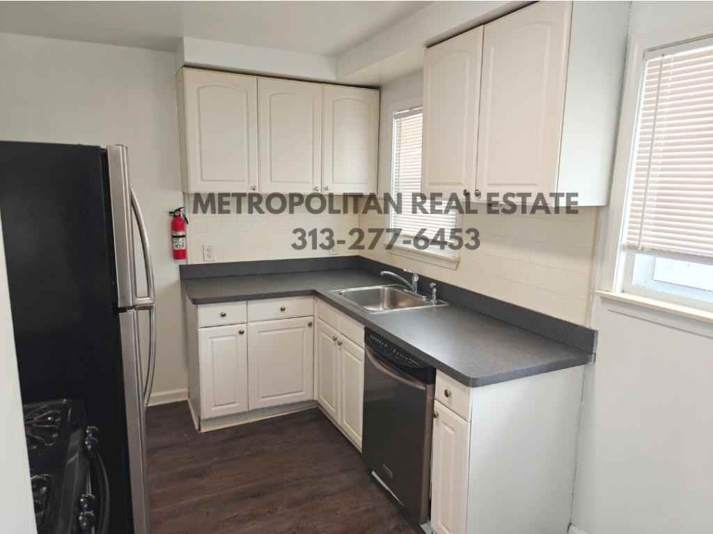 32626 Sheridan St - Photo 7 of 26