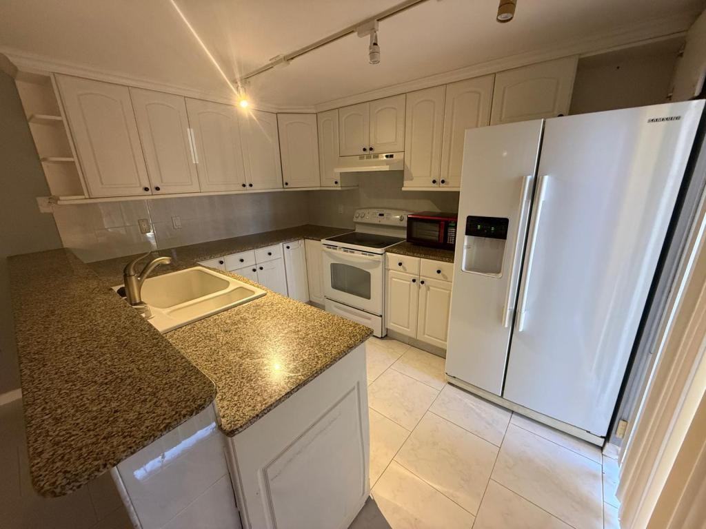 5276 Middle Ct - Photo 5 of 16