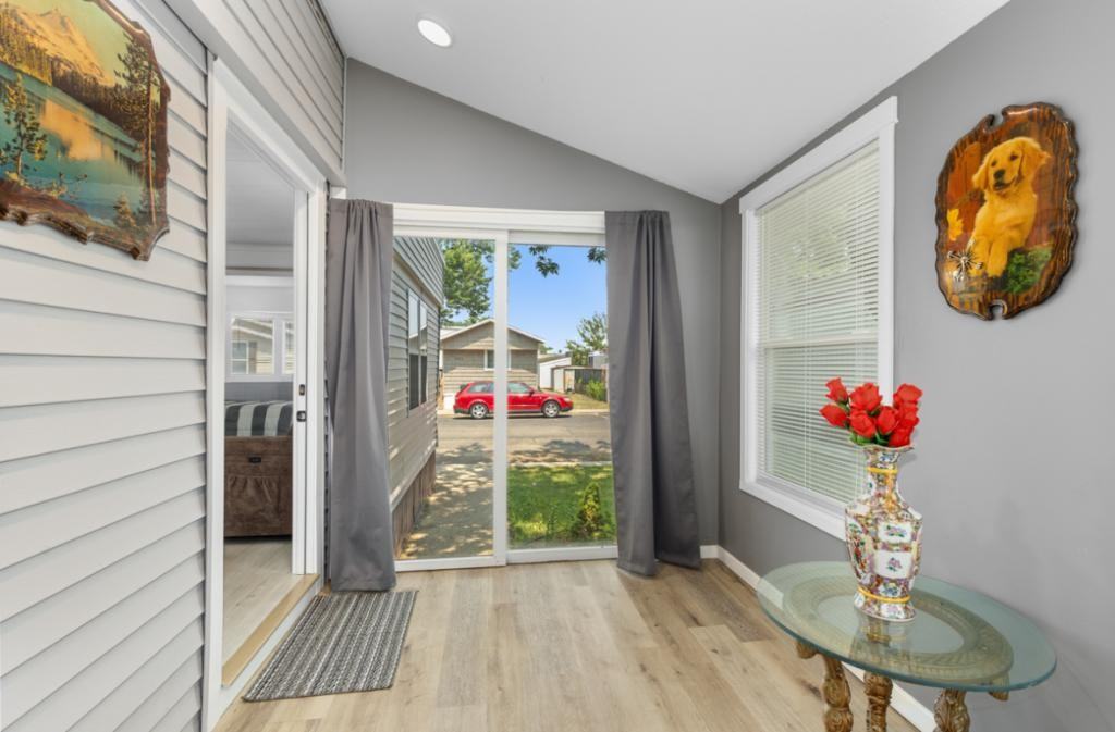 852 Tarpon St Sw - Photo 4 of 11