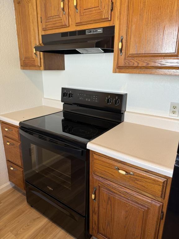 400 W Jackson St Apt 10 - Photo 3 of 17