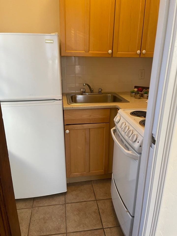 2 Elmwood Ave - Photo 4 of 5