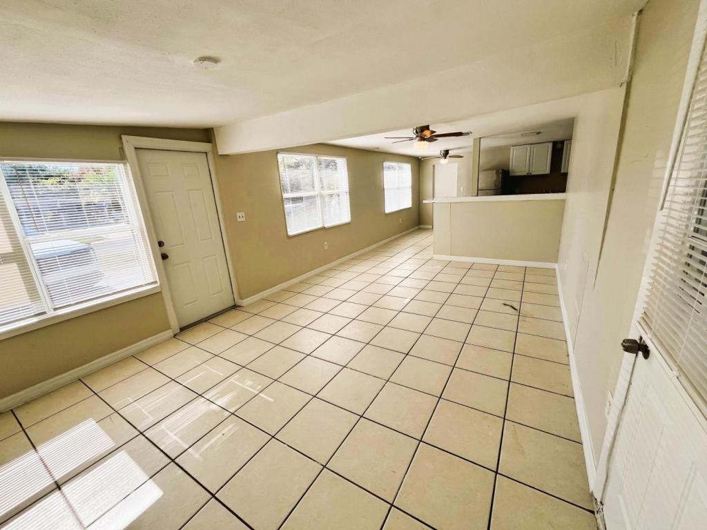 10367 109th Ave - Photo 3 of 24