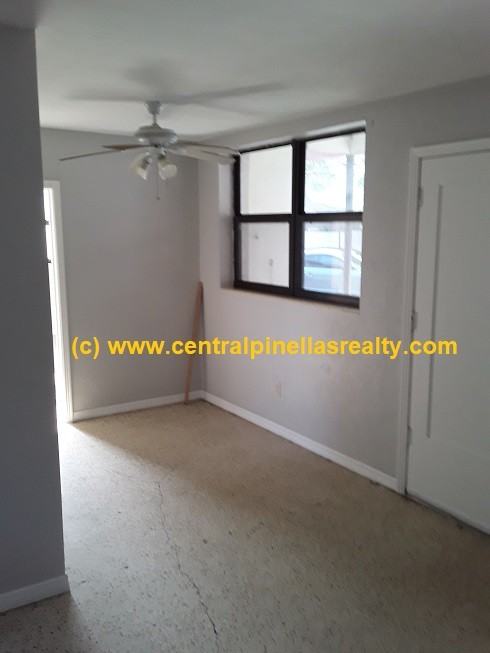 1040 S Fort Harrison Ave #5 - Photo 3 of 9