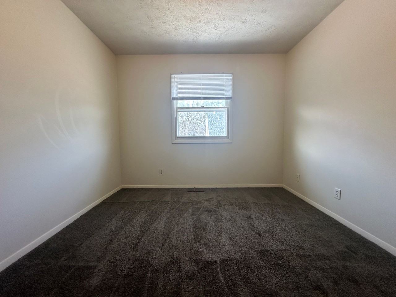 101 E. Lincoln - Photo 5 of 14