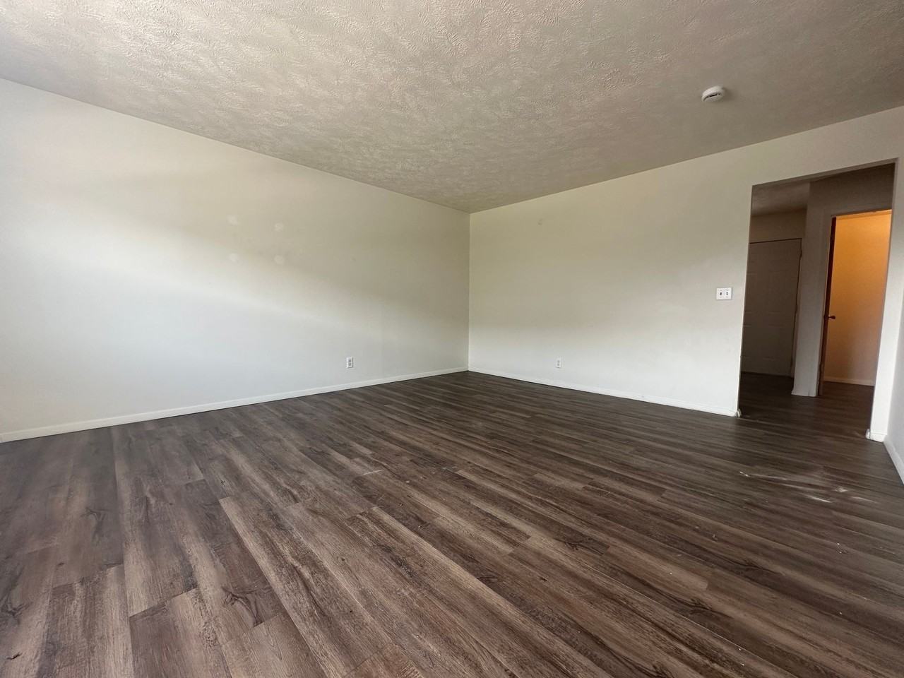 101 E. Lincoln - Photo 6 of 14