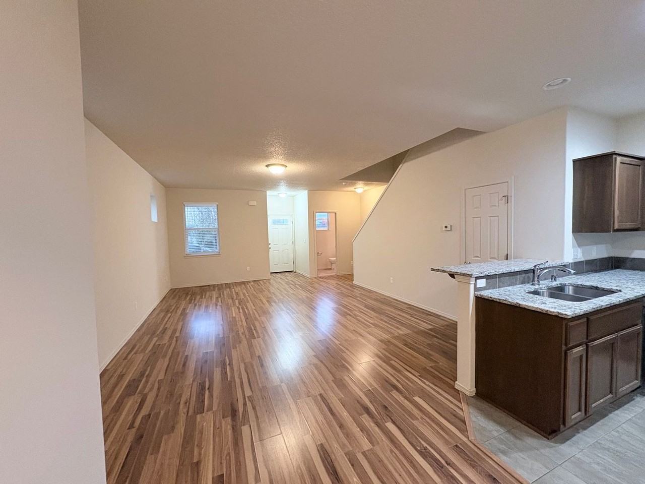 2629 Ne 87th Ave - Photo 3 of 27