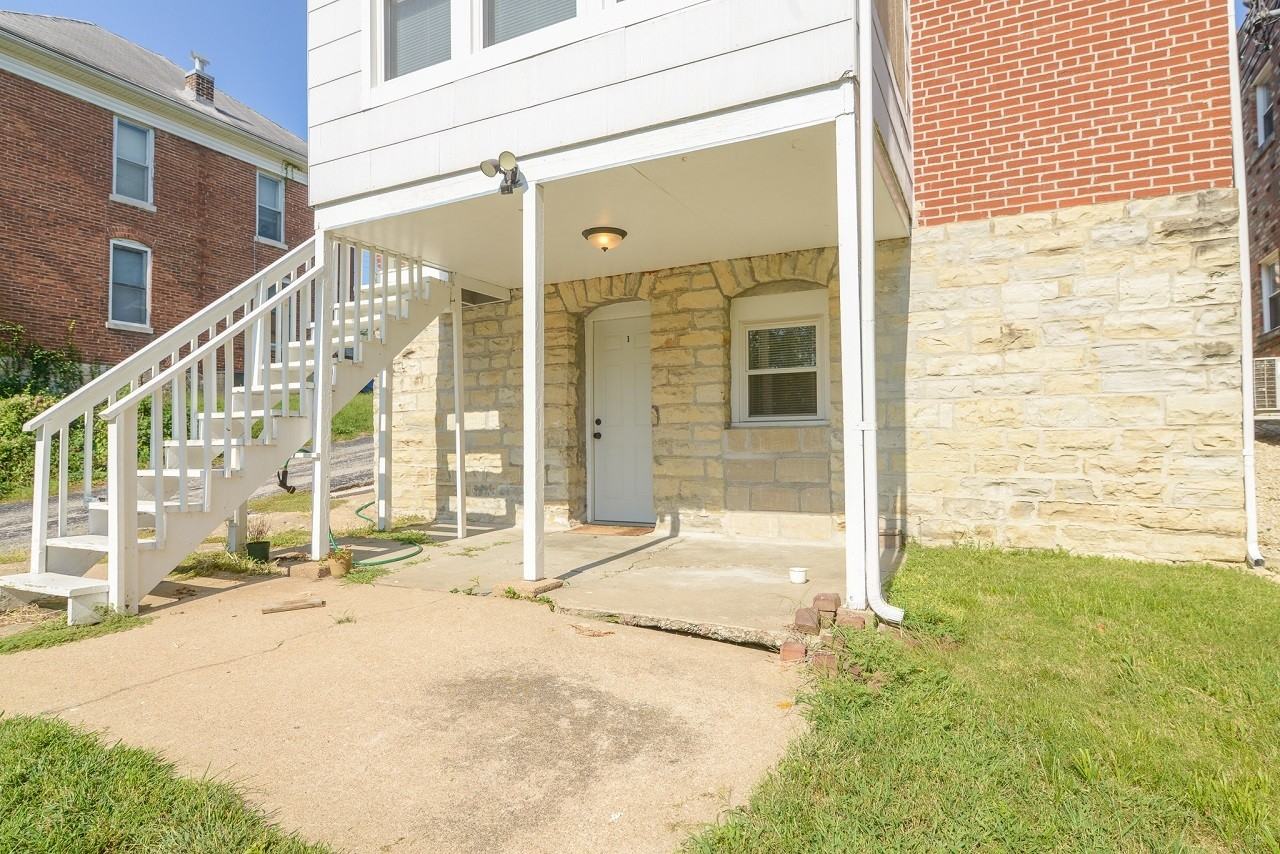 203 Ash St #1 - Photo 4 of 24