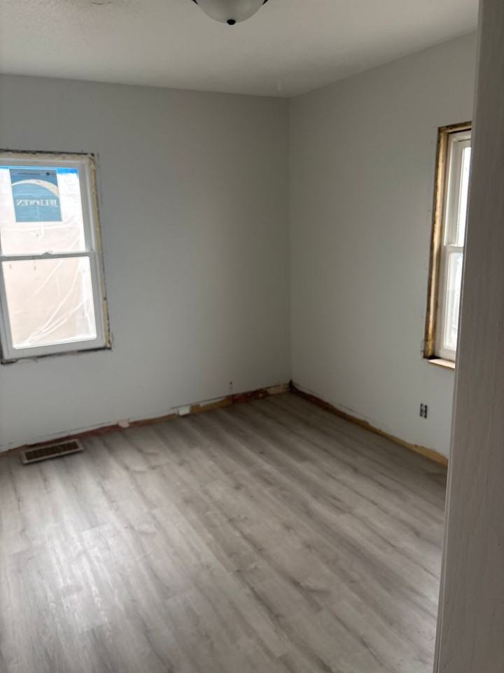 1213 E Carol St - Photo 3 of 5