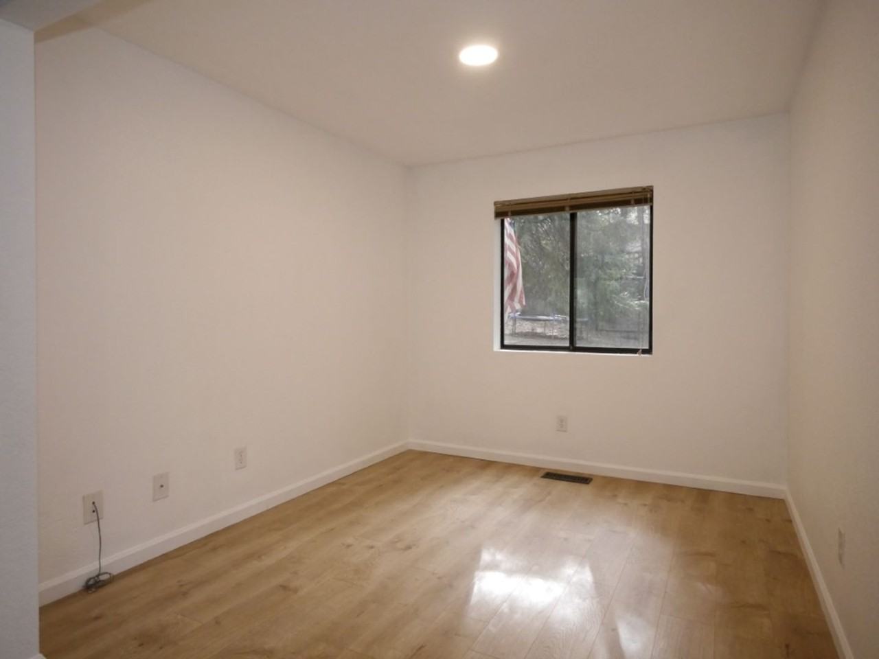 18111 N Meadow Dr - Photo 7 of 19