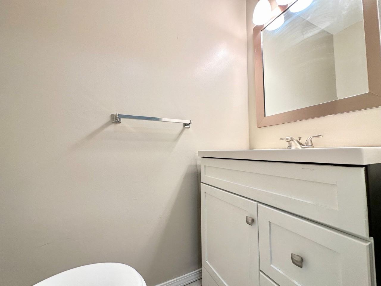 301 S Regency Dr - Photo 6 of 17