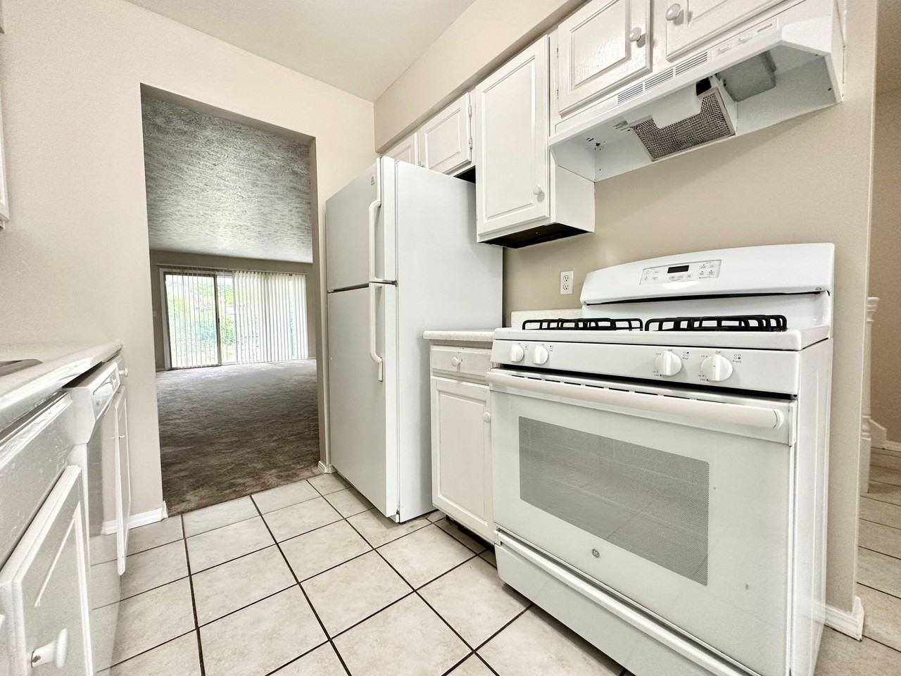 301 S Regency Dr - Photo 7 of 16