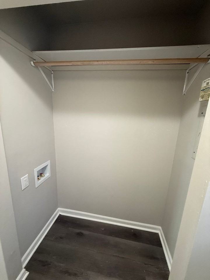 4915 Rolling Ridge Dr - Photo 4 of 9