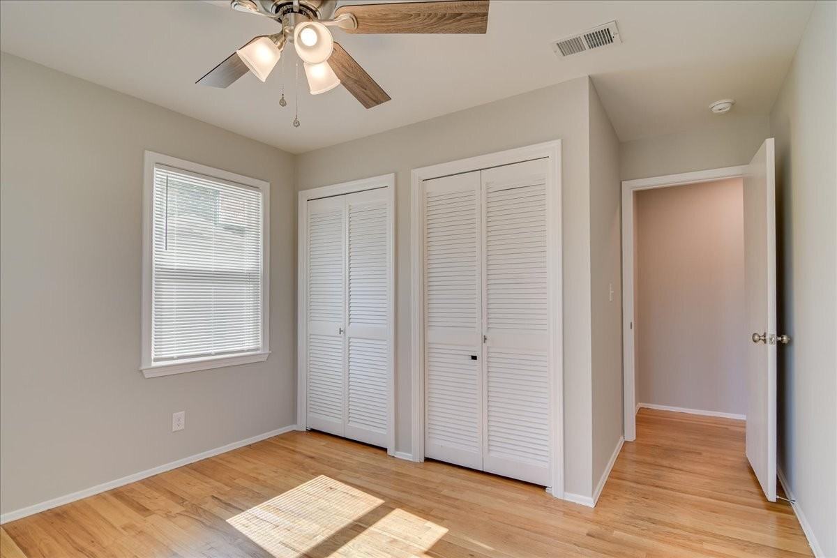 3210 Trailwood Ct - Photo 2 of 33