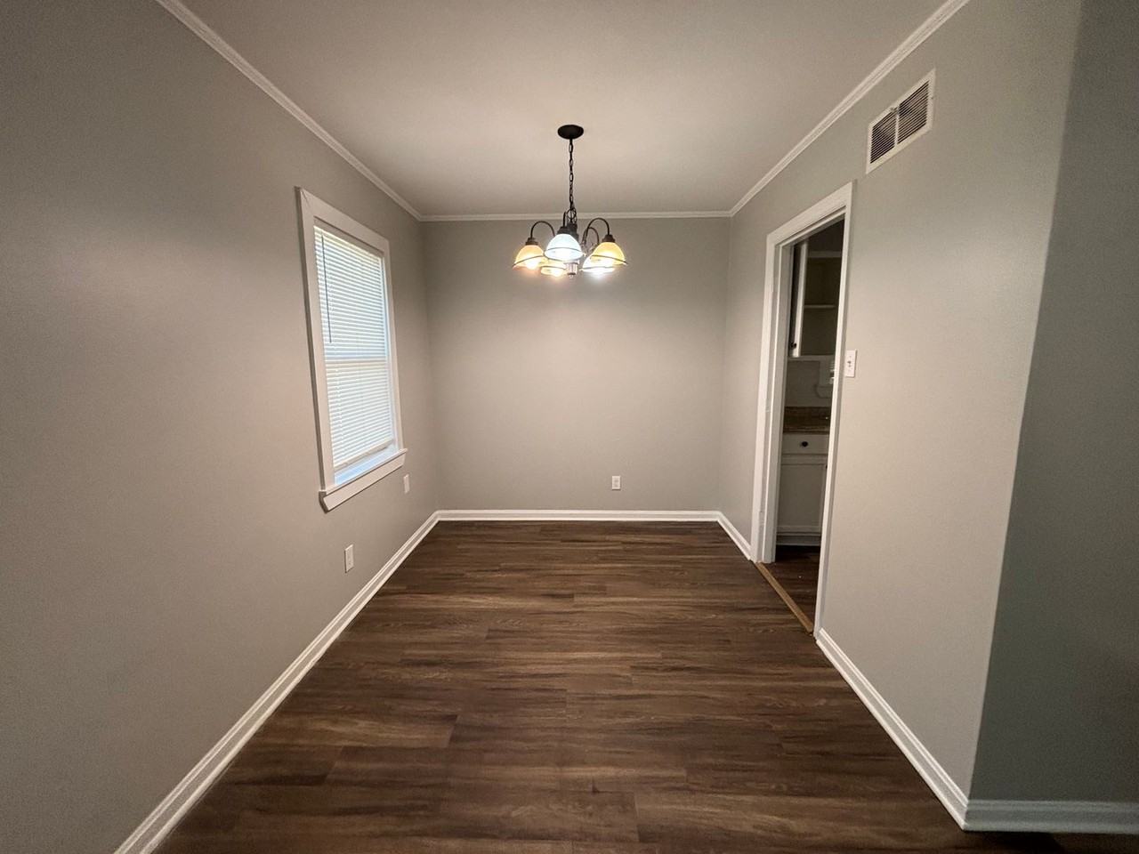 2073 Gayle Ave - Photo 3 of 13