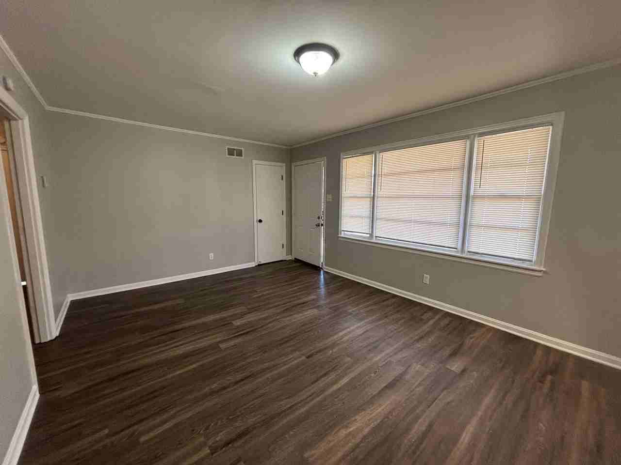 2073 Gayle Ave - Photo 4 of 13