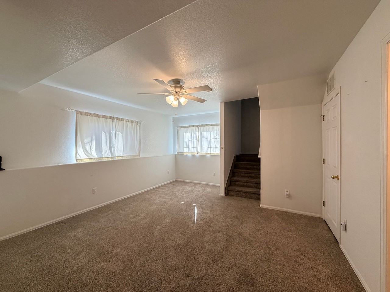 3721 Bobcat Ln - Photo 4 of 28