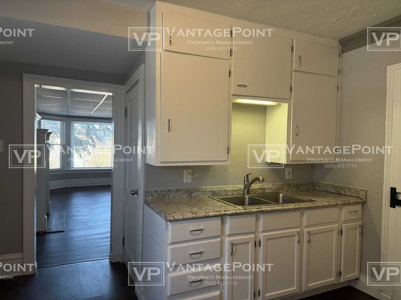 515 S Jackson St #A - Photo 6 of 14