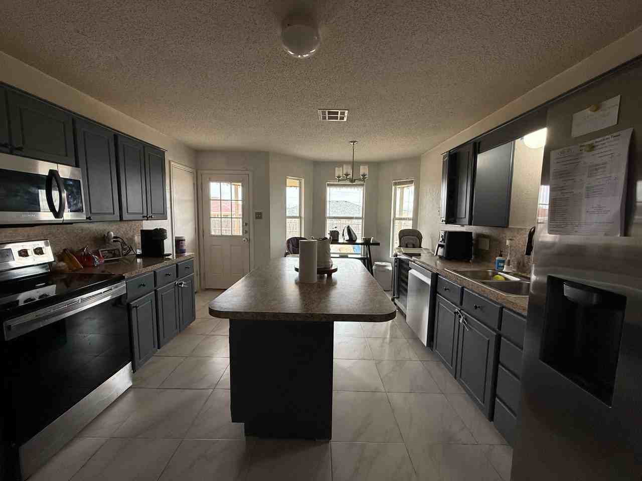 4603 Lloyd Dr - Photo 2 of 11