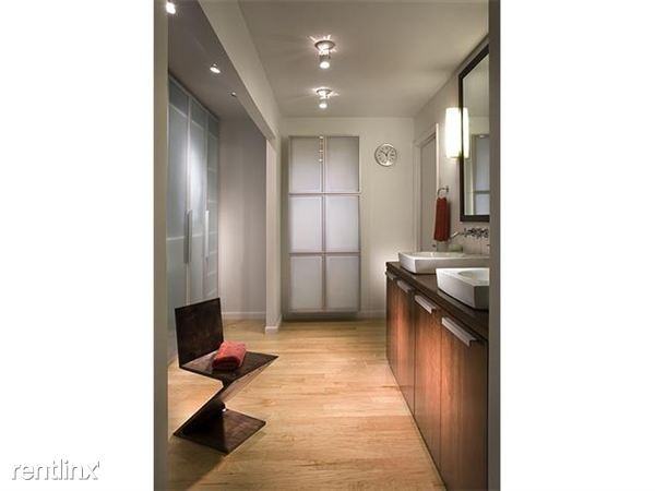 1450 Brickell Bay Dr - Photo 2 of 13